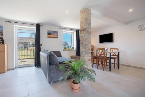 Schmatzin Apartment | Idyllischer Natur-Urlaub mit Alpakas in Schmatzin