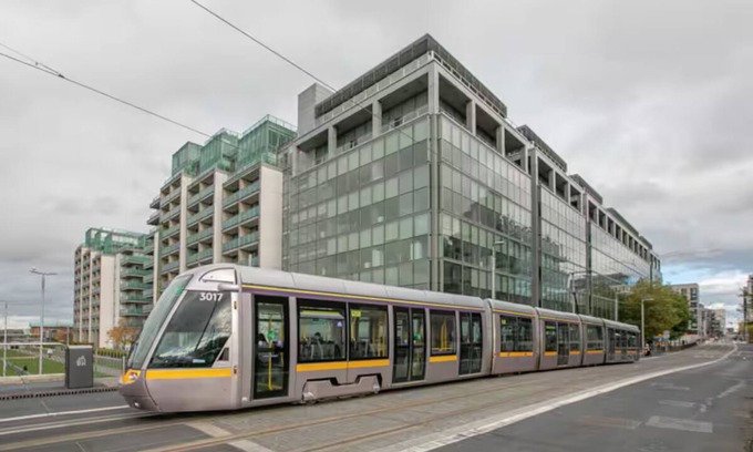 Grand Canal Dock Apartment | IFSC 2 bedroom 2 bathroom Apartment With Balcony