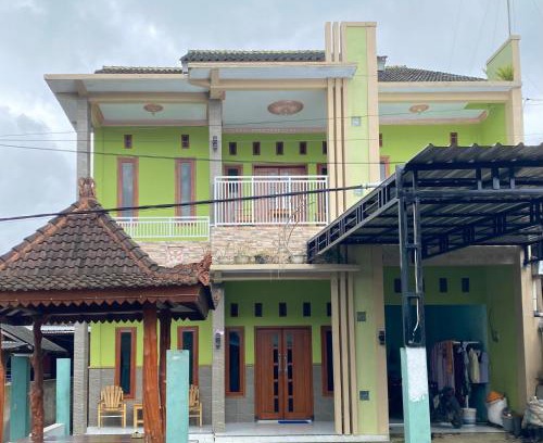 Tamansuruh House | Ijen kingdom guest house