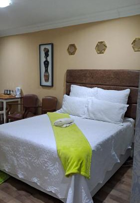 Vredefort House | Ikamva Guest House