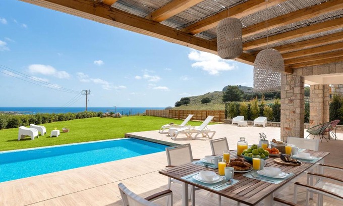 Pefkos Villa | Ikaros Villa