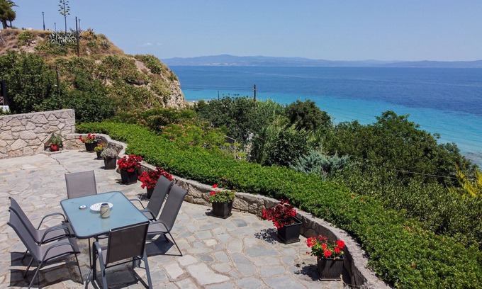 Afytos House | Ikia Nikolea by RentalsPro - Afytos Halkidiki