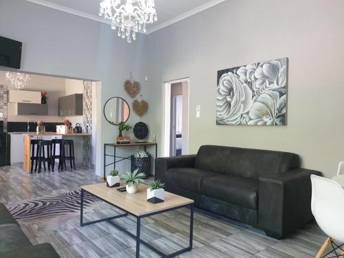 Beaufort West Apartment | ikibiki