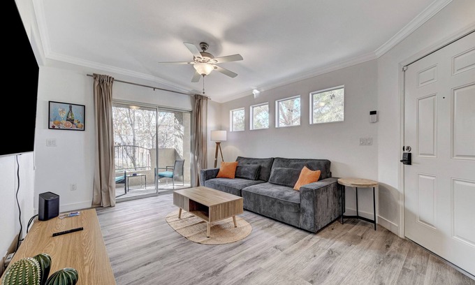 Spring Valley Apartment | Il Borgo - New remodeled condo