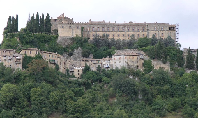 Rocca Sinibalda House | Il Castello
