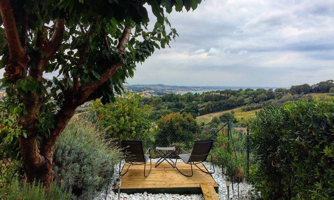 Pietra La Croce House | Il Ciliegio - House with Garden & Wonderful View