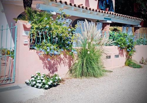 Sas Linnas Siccas House | Il Giardino davanti al Mare