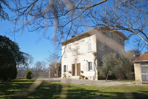 Falerone Bed & Breakfast | Il Glicine