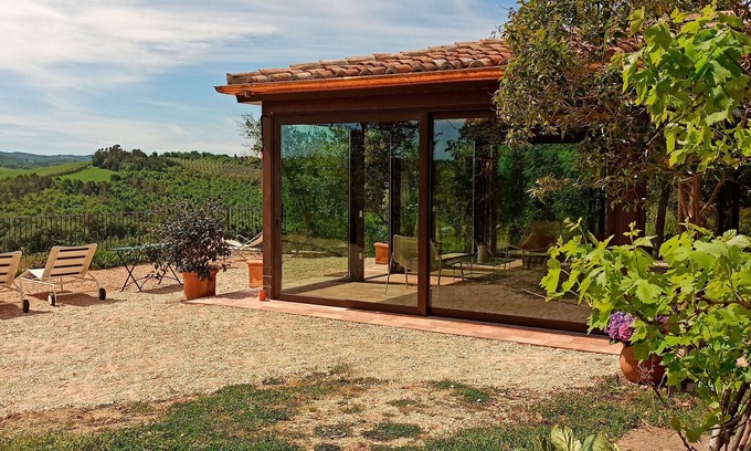 San Venanzo Cottage | Il Mandorlo, typical country house with panoramic swimming pool and Spa
