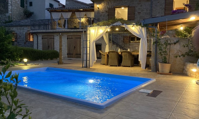 Island Hvar Villa | Il Melograno, an original Dalmatian stone house with a stunning view