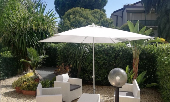 Bordighera Apartment | Il Mirabello, apartment with private garden. Near the center and the sea.