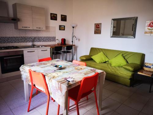 Castagneto Carducci House | Il Nespolo
