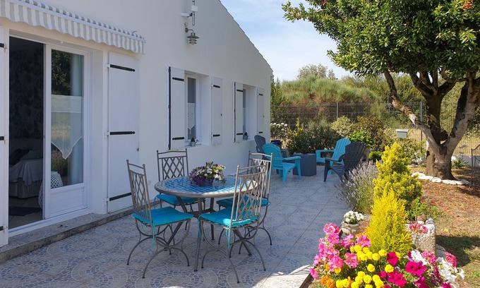 Rivedoux-Plage Villa | ILE DE RE for calm, nature side, near beaches and harbor