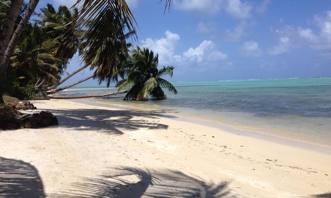 Nosy Boraha House | ILE SAINTE MARIE WOOD HOUSE ON THE BEACH WITH GARDEN FACING THE LAGOON EAST COAST