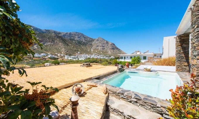 Kamares House | Iliofegaro