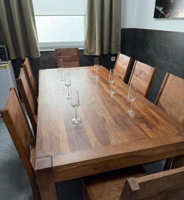 Rhein-Erft-Kreis District Apartment | Im Tal 2 Haus - 2 WE, 5 SZ,3 Bäder, 11 Betten - Klimaanlage