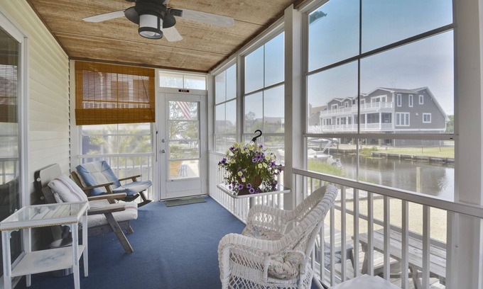 South Bethany House | Imagine staying at this Quiet Water Front Beach Cottage - Family + Bikes, Canoe