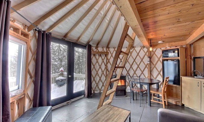 Saint-David-de-Falardeau Ski Chalet | Imago Village