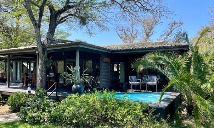 Hluhluwe Villa | Imani Bush House & Silver Sky Chalet