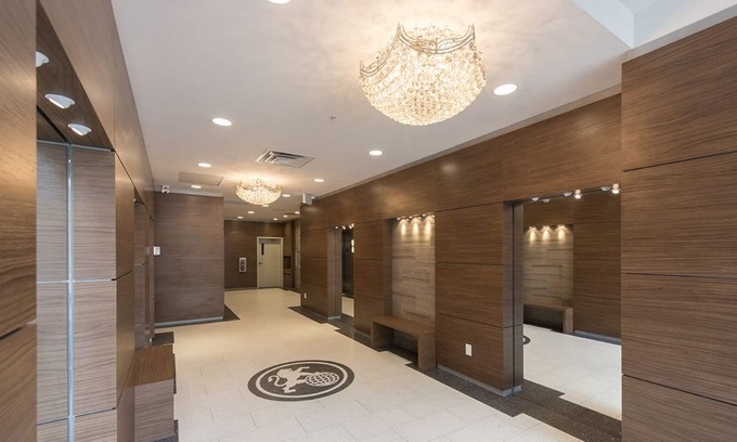 Lower Lonsdale Apartment | Immaculate 2 Bedroom Lower Lonsdlae