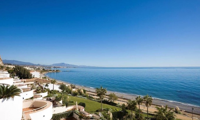Buenas Noches Apartment | Immaculate 3-Bed Penthouse- Stunning Views