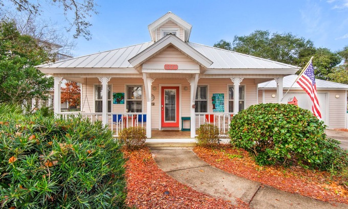 Clipper Cove House | Immaculate & Adorable Beach Cottage! Steps to Community Pool & Beach! Gameroom/Mancave