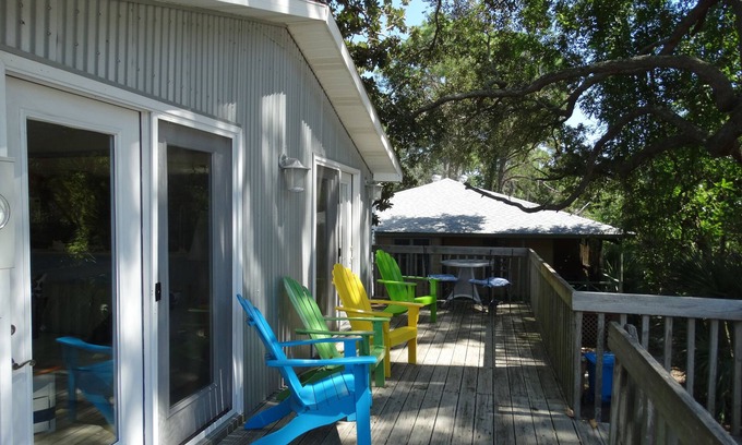 Tybee Island House | Immaculate and Pet Friendly 2 BR 2 Bath House on Tybee's North End!