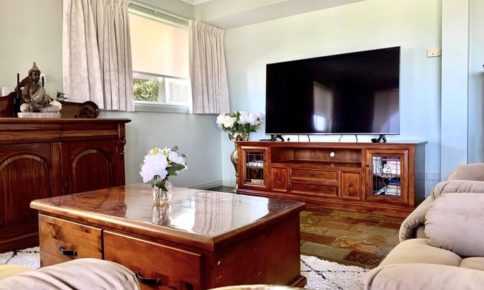 Lenah Valley Apartment | Immaculate Apartment in Lenah Valley, 4.5 KM’s to the Hobart CBD