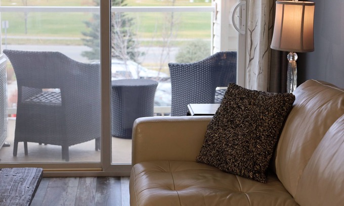 Saskatoon Condo | Immaculate + cozy condo across from park