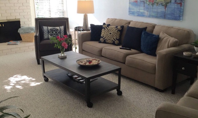 Corvallis House | Immaculate great location townhome