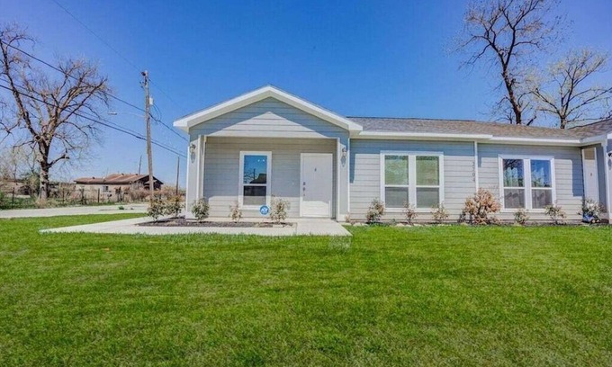 Houston House | Immaculate new home 8 mins from Downtown Houston