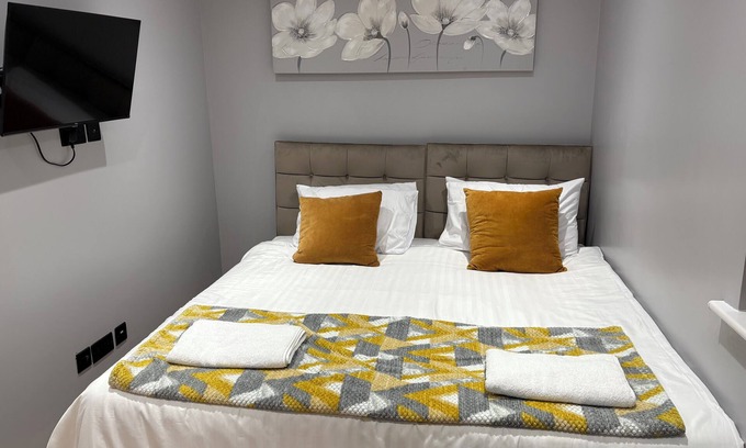 Hemel Hempstead Apartment | Immaculate Studio Apartment in the heart of Hemel Hempstead with WiFi