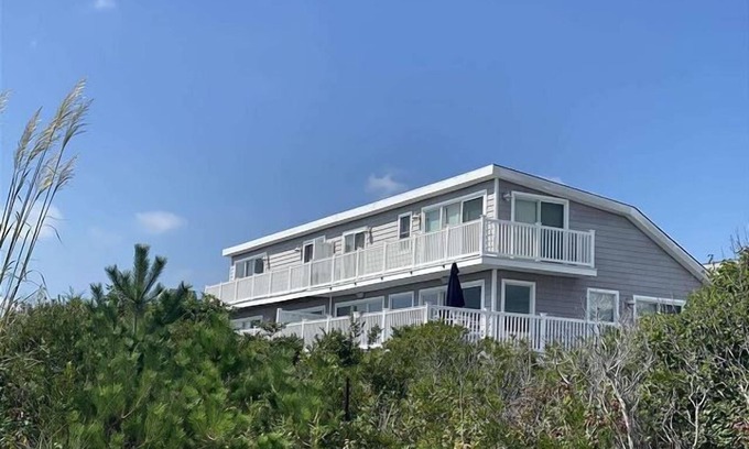 Dennisville House | Immaculately Renovated Beachfront Townhome with Incredible Views!