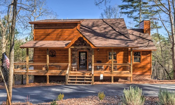 Williamstown Cabin | Immeasurably More - Hot Tub | Arcade Games & Pool Table | Outdoor Fireplace