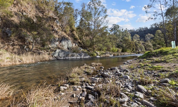 Dargo House | Immerse yourself in the serenity of a secluded retreat