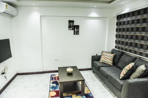 Santeo Apartment | Impeccable 1-Bed Airbnb in Borteyman