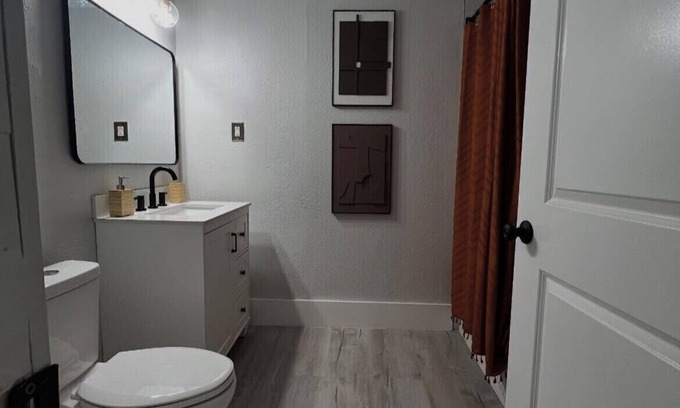 Mapleton/Fall Creek House | Impeccable 3BR Home Mins to IU Health & Downtown