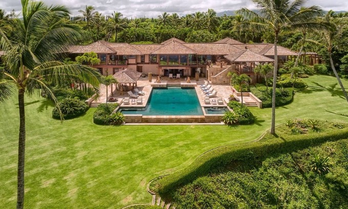 Kilauea House | Impeccable estate on 15 acres with private pool, jacuzzi, private beach, gym and much more!