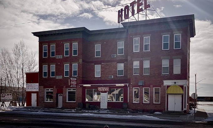 Bassano Hotel | Imperial Hunter Hotel