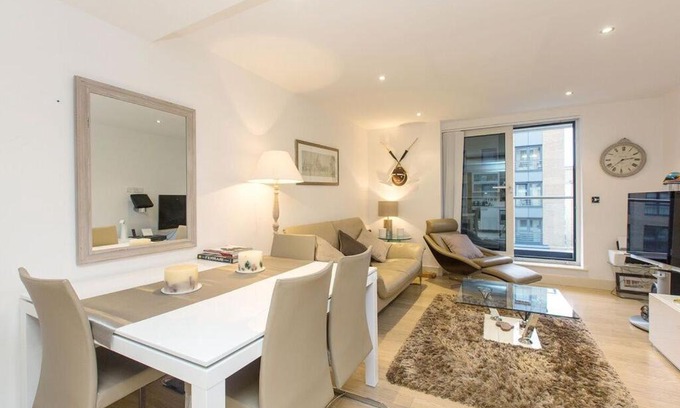 Sands End Apartment | Imperial Wharf Apartment