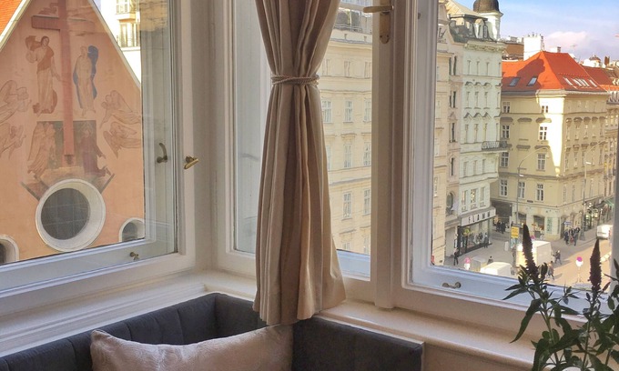 Innere Stadt House | Imperium Residence - One of a kind Boutique Stay