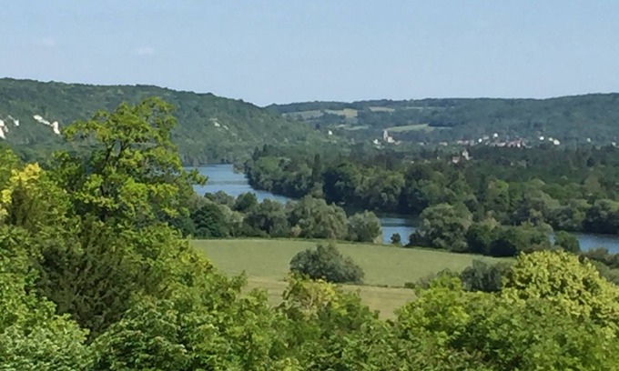 La Roche-Guyon House | Impressionist artist's house on the GR2