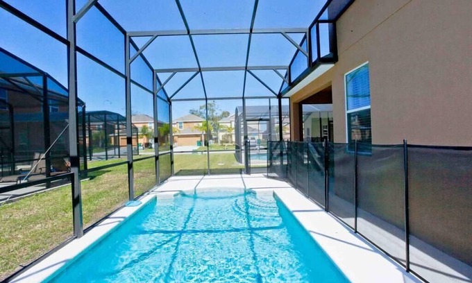 Veranda Palms House | Impressive 5Beds w/ Private Movie Theater
