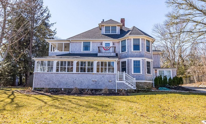 Osterville House | Impressive Osterville Residence - Ideal Location
