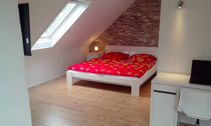 Kapellen Apartment | in a good location to Dusseldorf and Cologne and the JEVER Skihalle Neuss