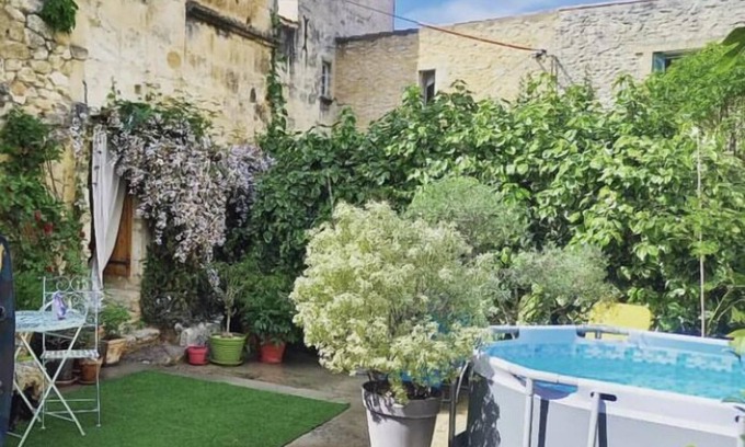 Montfrin House | In a historic 12th-century building