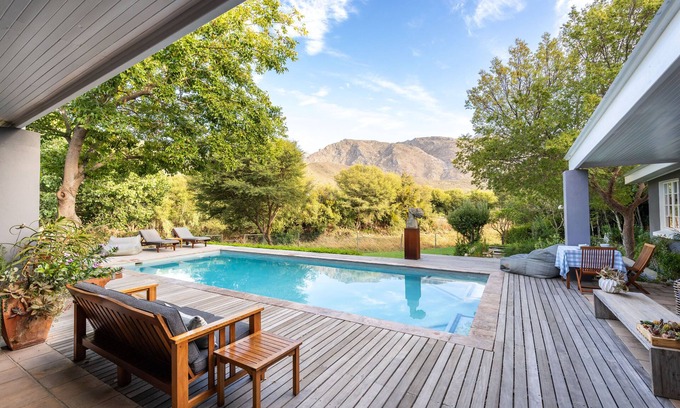 Montagu House | In Abundance Guest House