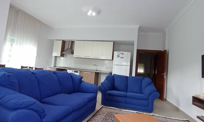 Konyaalti Condo | In Antalya, a family-friendly apartment with terrace near the sea