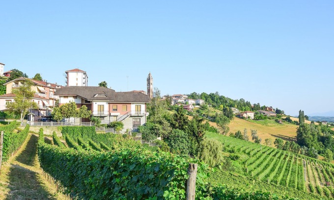 Monforte d'Alba House | In beautiful Piedmont welcomes you this cozy vacation apartment.