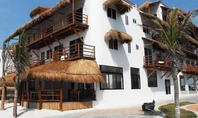 Majahual Apartment | In boutique hotel Elba side view of the sea